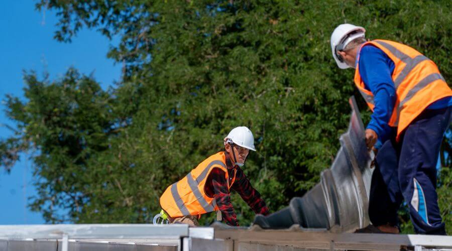 Professional gutter cleaning in Spring Valley, WI